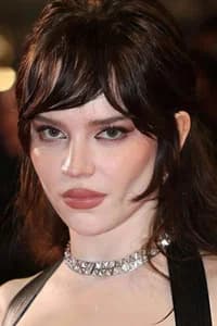 Sophie Thatcher photo