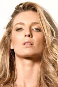 Annabelle Wallis photo