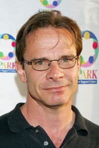 Peter Scolari photo