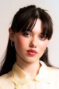 Violet McGraw photo