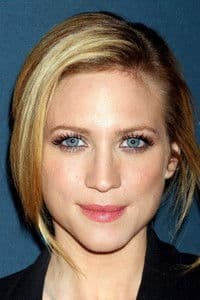 Brittany Snow photo
