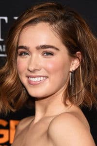 Haley Lu Richardson photo
