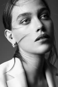 Victoria Pedretti photo