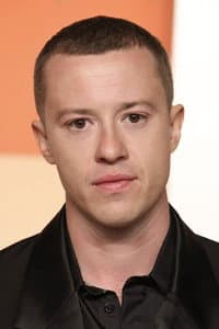 Joseph Quinn photo