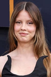 Mia Goth photo