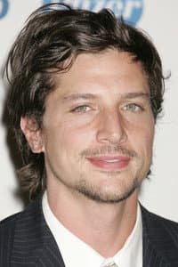 Simon Rex photo