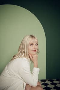 Elizabeth Archer photo