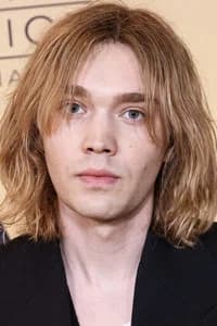Charlie Plummer photo