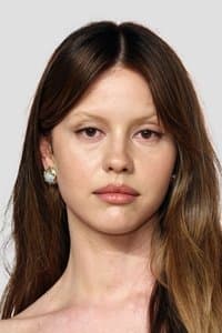 Mia Goth photo