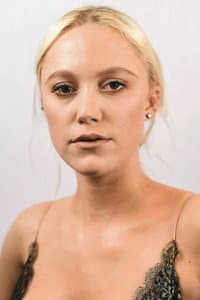 Maika Monroe photo
