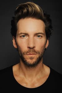 Troy Baker photo