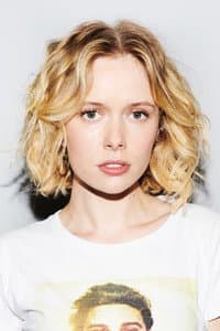 Amelia Eve photo