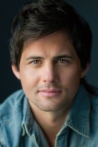Kristoffer Polaha photo