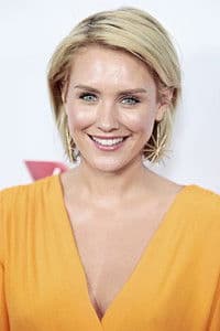 Nicky Whelan photo