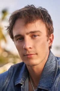 Drew Starkey photo