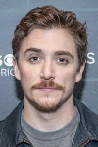 Kyle Gallner photo