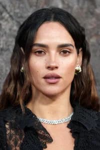 Adria Arjona photo