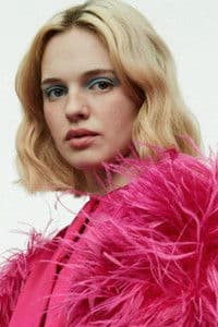 Odessa Young photo
