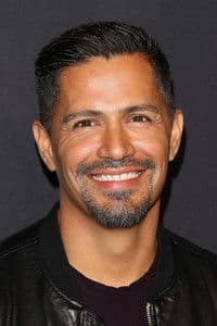 Jay Hernandez photo