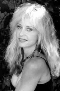 Linnea Quigley photo
