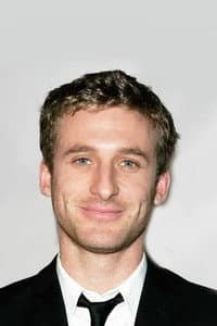 Dean O'Gorman photo